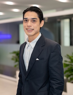 Jereme Pung (Associate Senior Marketing Director, Real Estate Industry) Jereme Pung
